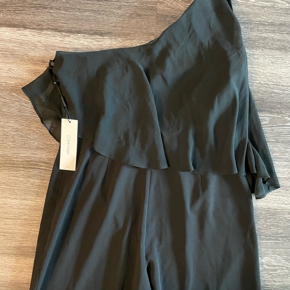 Calvin Klein womens Chiffon Popover Cape Jumpsuit - Picture 4 of 4